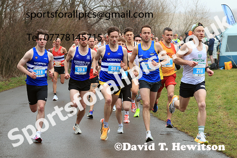Senior Men and Over-35s to 49s Mens 2025 NECAA Royal Signals Road Relays Champs.,  Hetton Lyons Country Park, Hetton le Hole, County Durham. Photo: David T. Hewitson/Sports for All Pics